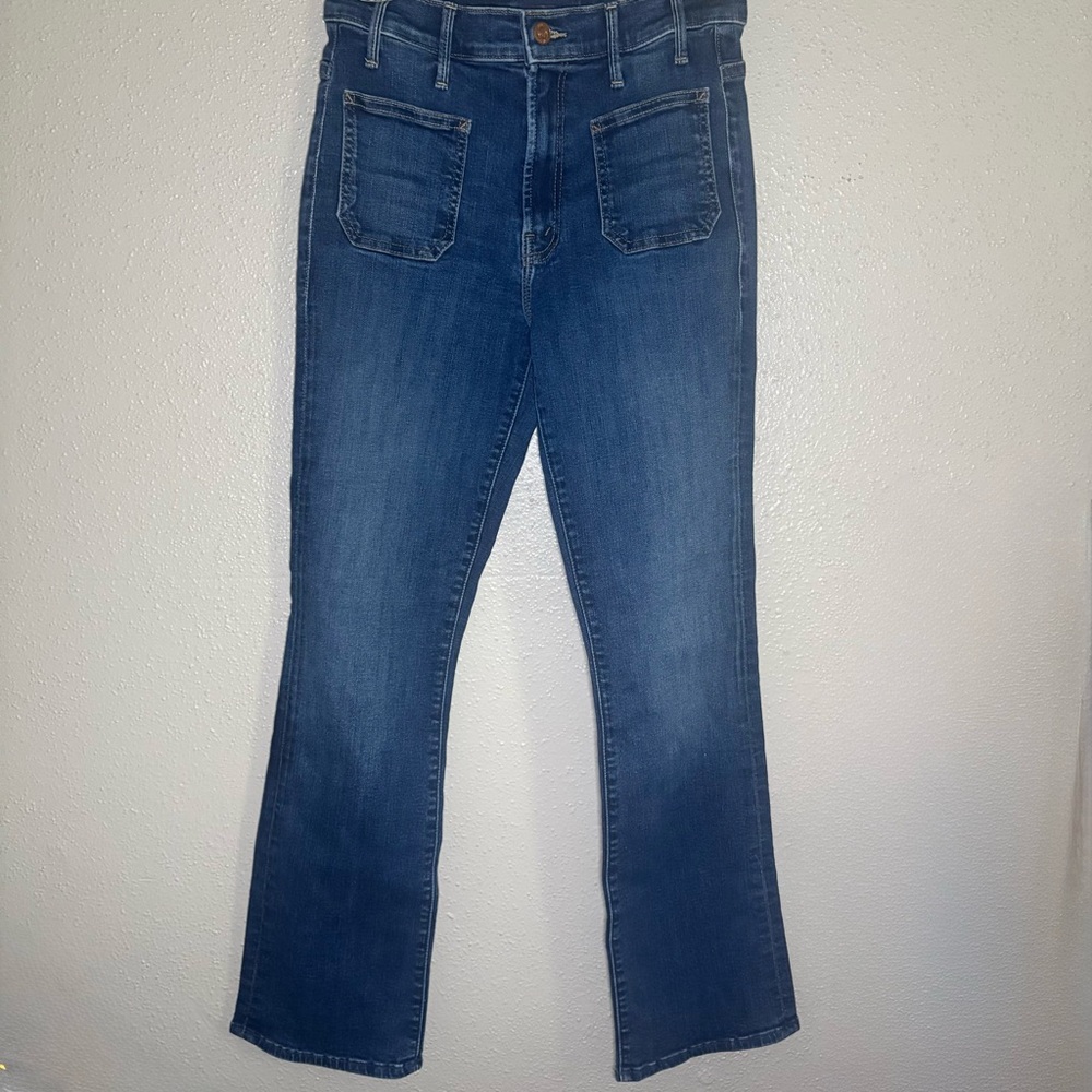 MOTHER The Patch Pocket Insider Flood Denim High Rise Jeans in On Your Left Wash - Picture 2 of 11